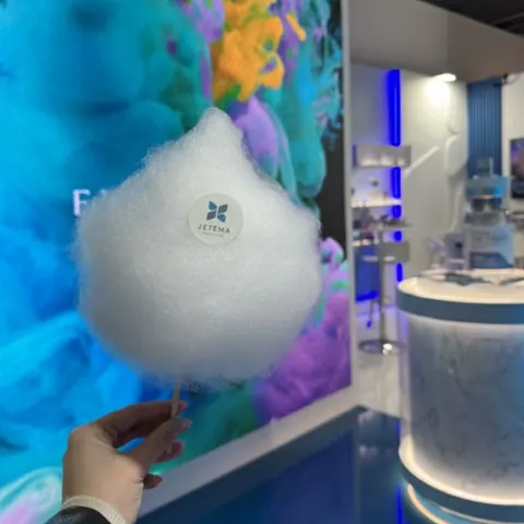 Stand barbe à papa sans sucre au congrès IMCAS, Palais des Congrès de Paris
